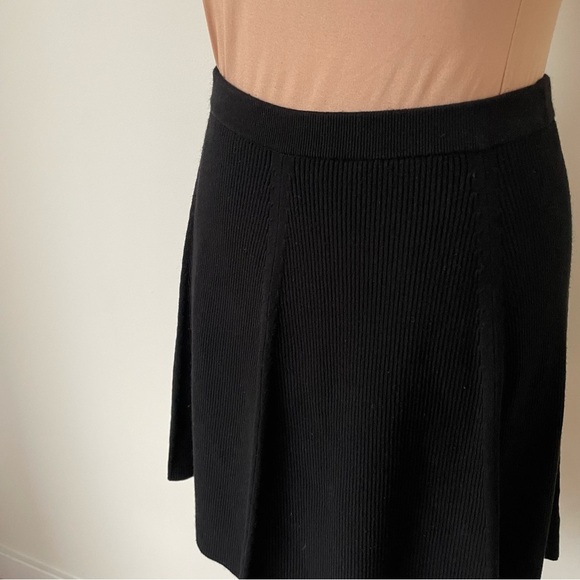 Theory Arryn Prosecco Viscose Knit Ribbed Black A Line Mini Skirt EUC Size XS - Picture 8 of 12